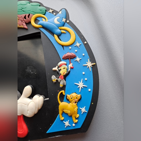 Walt Disney World Vintage Magic Kingdom Epcot Mickey Wizard Picture Frame Magnet - Picture 5 of 9